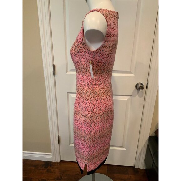 Nanette Lepore Pink Geometric Tweed Sleeveless Dress W/ Solid Black Hem, Size 2 - Picture 4 of 8
